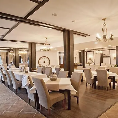Regina Hotel 3*